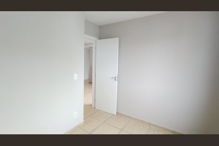 Quarto 2 de apartamento para alugar com 2 quartos, 48m² em Parque Santa Rosa, Suzano