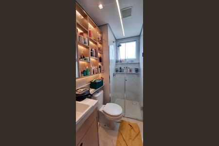 Apartamento à venda com 56m², 2 quartos e 2 vagas Apartamento à venda com 56m², 2 quartos e 2 vagasBanheiro da Suíte