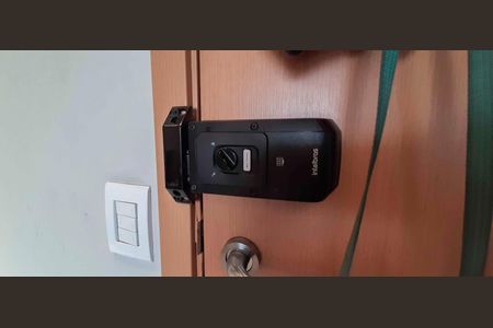 Apartamento à venda com 56m², 2 quartos e 2 vagas Apartamento à venda com 56m², 2 quartos e 2 vagasFechadura Eletrônica