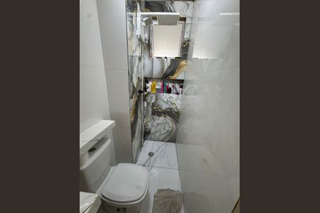 Banheiro de apartamento à venda com 2 quartos, 48m² em Fazenda da Juta, São Paulo
