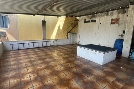 Casa para alugar com 120m², 2 quartos e sem vaga Casa para alugar com 120m², 2 quartos e sem vagaTerraço