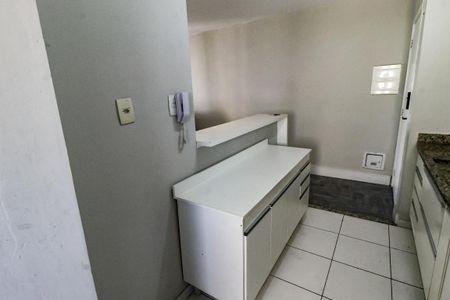 Apartamento à venda com 75m², 3 quartos e sem vaga Apartamento à venda com 75m², 3 quartos e sem vagaCozinha - Armários