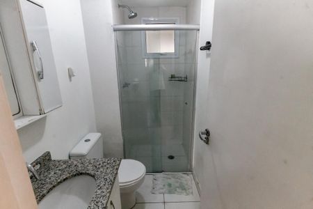 Apartamento à venda com 75m², 3 quartos e sem vaga Apartamento à venda com 75m², 3 quartos e sem vagaBanheiro Corredor