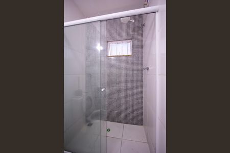 Banheiro de casa para alugar com 1 quarto, 54m² em Colubandê, São Gonçalo