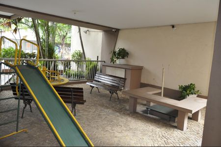 Apartamento à venda com 70m², 2 quartos e 1 vagaÁrea comum