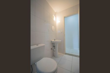 Banheiro de casa para alugar com 1 quarto, 54m² em Colubandê, São Gonçalo