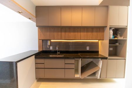 Apartamento para alugar com 95m², 2 quartos e 1 vaga Apartamento para alugar com 95m², 2 quartos e 1 vagaCozinha e Área de Serviço