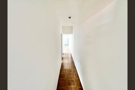 Casa para alugar com 100m², 3 quartos e 2 vagasCorredor