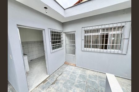 Casa para alugar com 100m², 3 quartos e 2 vagasQuintal