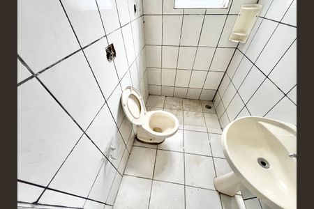 Casa para alugar com 100m², 3 quartos e 2 vagasBanheiro