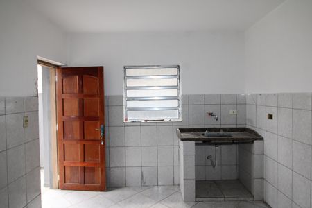 Cozinha de casa para alugar com 3 quartos, 50m² em Vila Romero, São Paulo