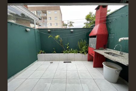 Casa de condomínio para alugar com 68m², 2 quartos e 1 vagaQuintal