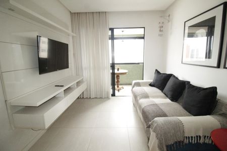 Sala de apartamento para alugar com 2 quartos, 57m² em Jardim Armação, Salvador
