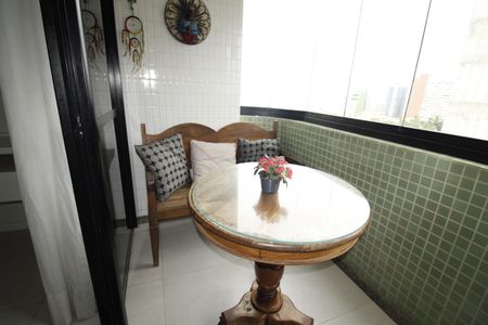 Varanda da Sala de apartamento para alugar com 2 quartos, 57m² em Jardim Armação, Salvador