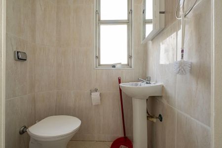 Apartamento para alugar com 90m², 2 quartos e 1 vagaÁrea de Serviço - Banheiro