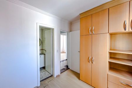 Apartamento à venda com 90m², 4 quartos e 2 vagasSuíte