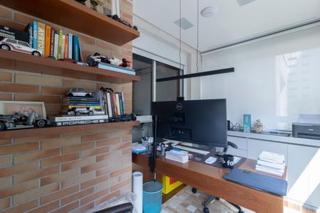 Apartamento à venda com 292m², 3 quartos e 5 vagasEscritório