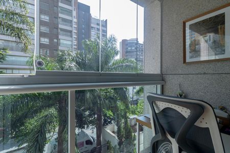 Apartamento à venda com 292m², 3 quartos e 5 vagasVaranda da Suíte 1