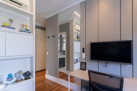 Apartamento à venda com 292m², 3 quartos e 5 vagasQuarto Suíte 2