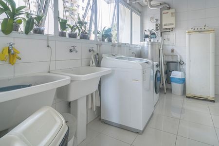 Apartamento à venda com 292m², 3 quartos e 5 vagasÁrea de Serviço