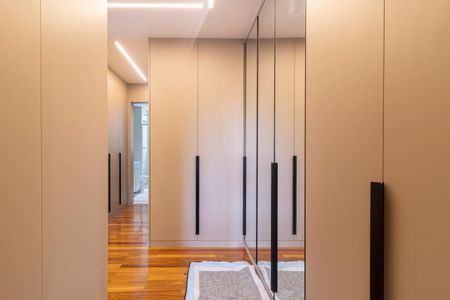 Apartamento à venda com 292m², 3 quartos e 5 vagasCloset da Suíte 1