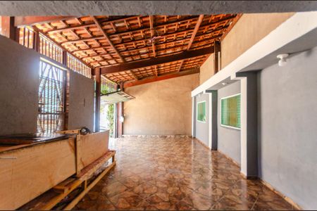 Casa à venda com 300m², 3 quartos e 4 vagas Casa à venda com 300m², 3 quartos e 4 vagasGaragem