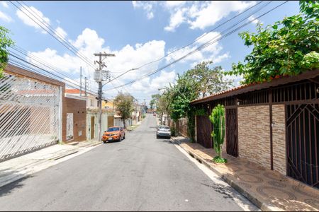 Casa à venda com 300m², 3 quartos e 4 vagas Casa à venda com 300m², 3 quartos e 4 vagasFachada