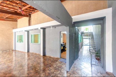 Casa à venda com 300m², 3 quartos e 4 vagas Casa à venda com 300m², 3 quartos e 4 vagasGaragem