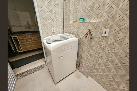 Apartamento para alugar com 58m², 2 quartos e 1 vagaÁrea de Serviço