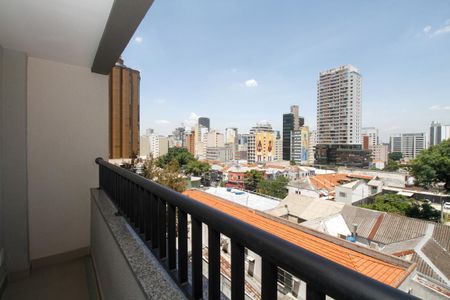 Varanda de kitnet/studio para alugar com 1 quarto, 27m² em Pinheiros, São Paulo