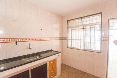 Casa para alugar com 100m², 2 quartos e sem vagaCozinha e Área de Serviço