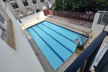 Apartamento para alugar com 60m², 2 quartos e 1 vaga Apartamento para alugar com 60m², 2 quartos e 1 vagaÁrea comum - Piscina