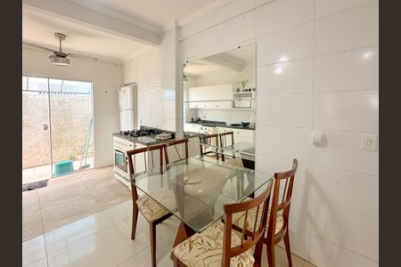 Apartamento para alugar com 100m², 2 quartos e 1 vagaSala de Jantar