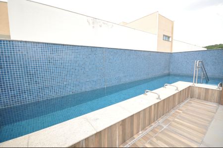 Apartamento à venda com 44m², 2 quartos e sem vagaÁrea comum - Piscina