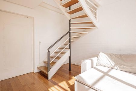 Apartamento para alugar com 92m², 1 quarto e 2 vagasSala