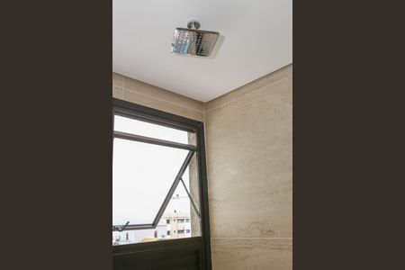 Apartamento à venda com 131m², 3 quartos e 1 vaga Apartamento à venda com 131m², 3 quartos e 1 vagaBanheiro da Suíte