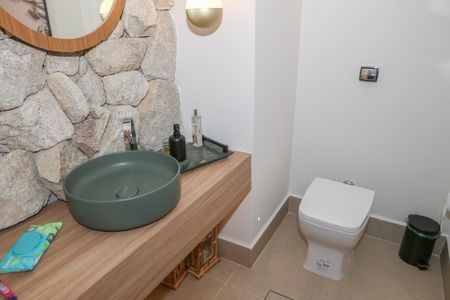 Apartamento à venda com 131m², 3 quartos e 1 vaga Apartamento à venda com 131m², 3 quartos e 1 vagaLavabo