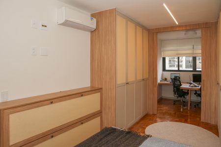 Apartamento à venda com 131m², 3 quartos e 1 vaga Apartamento à venda com 131m², 3 quartos e 1 vagaSuíte