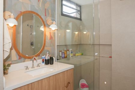 Apartamento à venda com 131m², 3 quartos e 1 vaga Apartamento à venda com 131m², 3 quartos e 1 vagaBanheiro Social