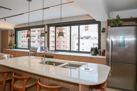 Apartamento à venda com 131m², 3 quartos e 1 vaga Apartamento à venda com 131m², 3 quartos e 1 vagaSala e Cozinha