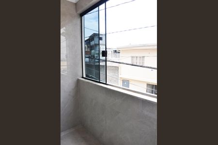 Casa para alugar com 110m², 2 quartos e sem vagaDetalhe - Varanda da Sala com a Área de Serviço