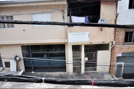 Casa para alugar com 110m², 2 quartos e sem vagaDetalhe - Vista da Varanda da Sala com a Área de Serviço