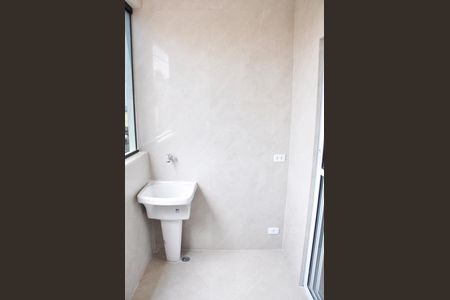 Casa para alugar com 110m², 2 quartos e sem vagaDetalhe - Varanda da Sala com a Área de Serviço