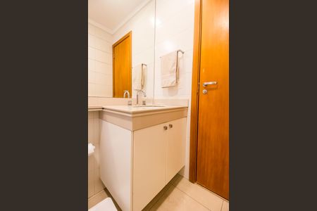 Apartamento para alugar com 126m², 3 quartos e 2 vagas Apartamento para alugar com 126m², 3 quartos e 2 vagasBanheiro 2