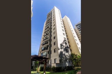 Apartamento para alugar com 126m², 3 quartos e 2 vagas Apartamento para alugar com 126m², 3 quartos e 2 vagasFachada