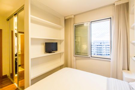 Apartamento para alugar com 126m², 3 quartos e 2 vagas Apartamento para alugar com 126m², 3 quartos e 2 vagasSuíte