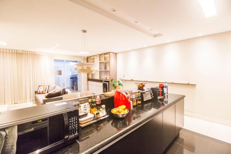 Apartamento para alugar com 126m², 3 quartos e 2 vagas Apartamento para alugar com 126m², 3 quartos e 2 vagasCozinha