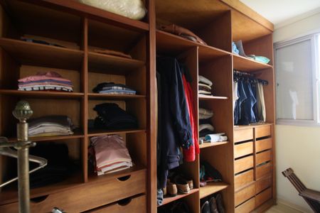 Apartamento à venda com 100m², 2 quartos e 2 vagasCloset da suíte