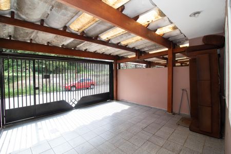 Casa à venda com 90m², 2 quartos e 2 vagas Casa à venda com 90m², 2 quartos e 2 vagasGaragem
