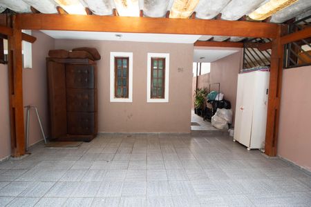 Casa à venda com 90m², 2 quartos e 2 vagas Casa à venda com 90m², 2 quartos e 2 vagasGaragem